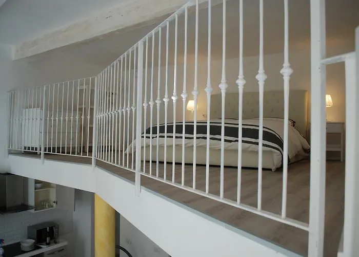Berardi Palace - Vigna Nuova Loft